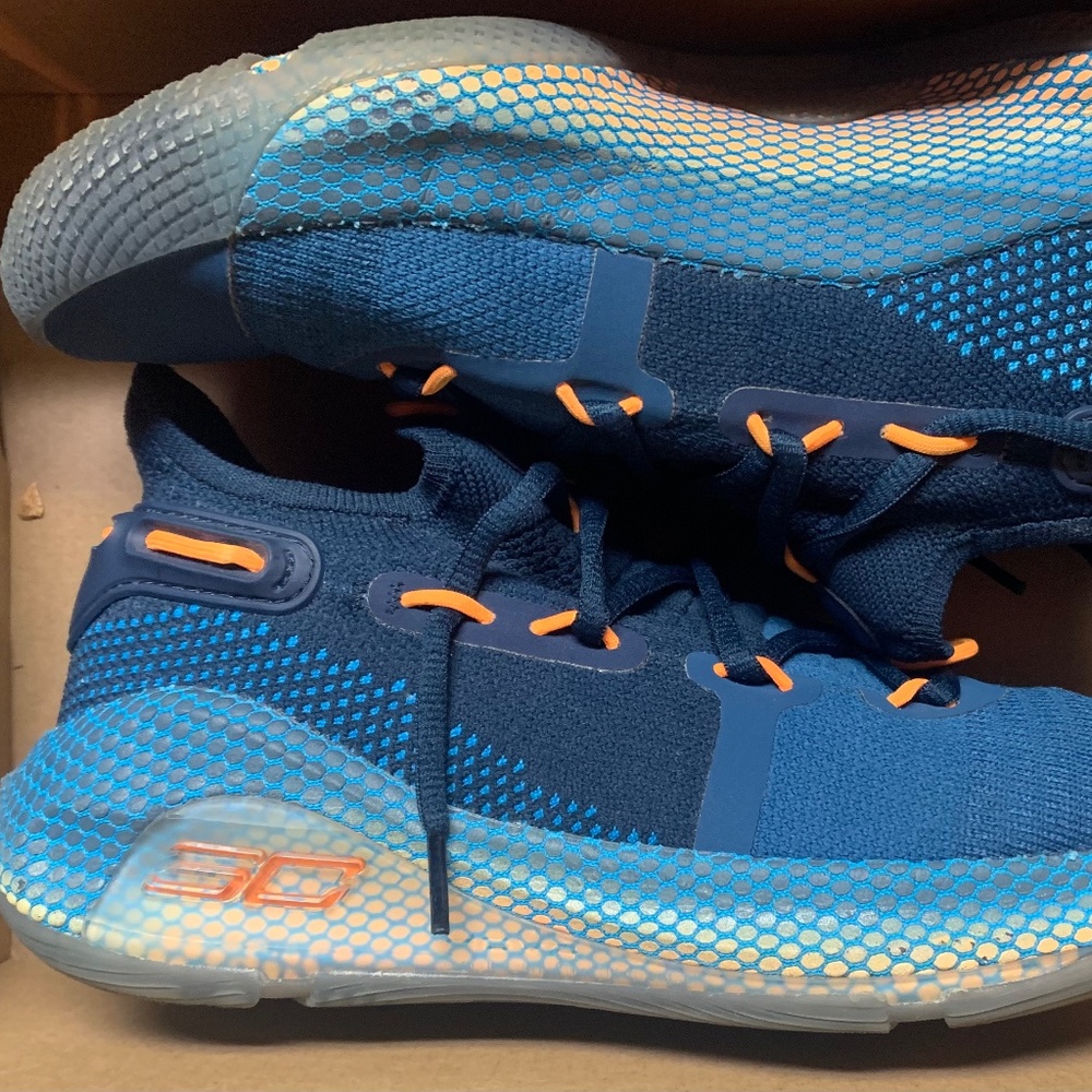 UA Curry 6